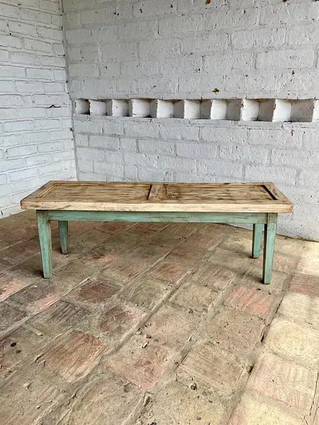 Banca Rústica Elaborada Con Puerta Reciclada