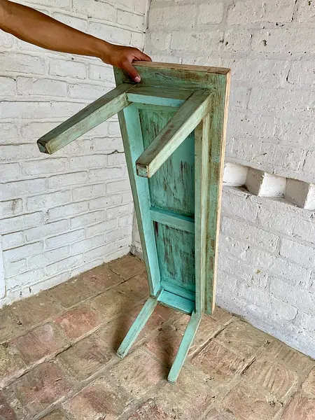 Banca Rústica Elaborada Con Puerta Reciclada