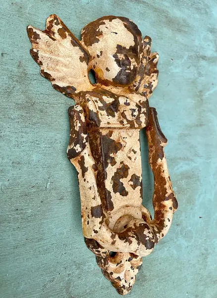 Aldaba Metálica Con Forma De Ángel