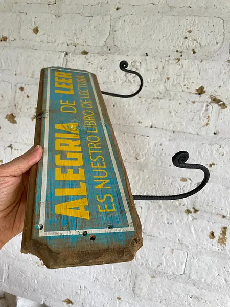 Perchero Alegría De Leer 2 Colgadores