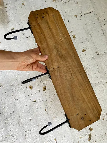 Perchero Rústico Chevrolet Con 3 Colgadores Metálicos