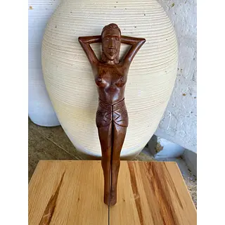Cascanueces Artesanal Con Forma De Mujer - Filipinas 1950