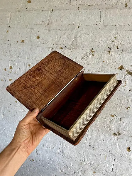 Caja Libro De Madera Con Herrajes - España 1900