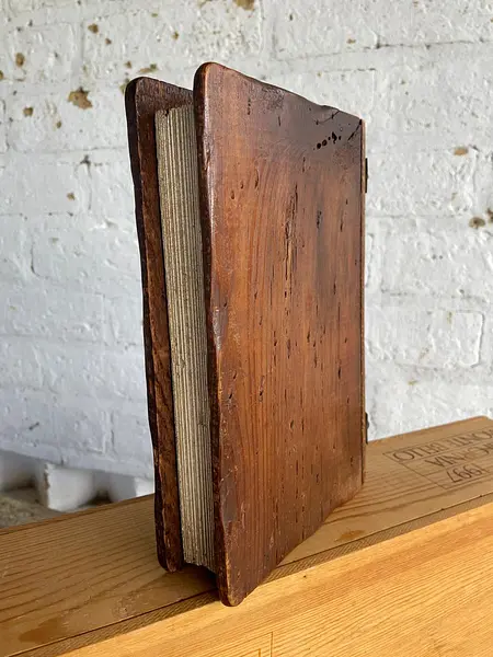 Caja Libro De Madera Con Herrajes - España 1900