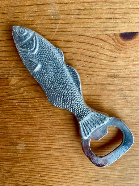 Destapador De Mano En Forma De Pescado