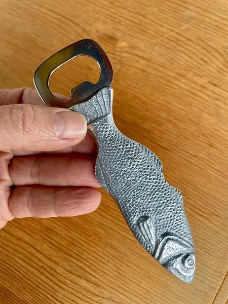 Destapador De Mano En Forma De Pescado