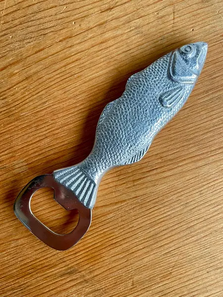 Destapador De Mano En Forma De Pescado