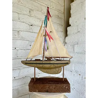 Velero Rústico De Madera Y Lona