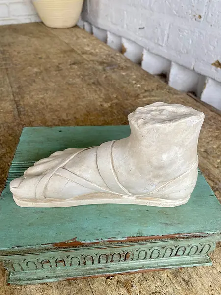 Pie Griego Romano Con Sandalia - Grecia 2020