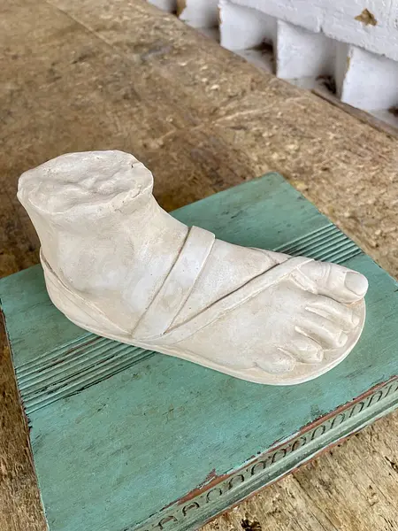 Pie Griego Romano Con Sandalia - Grecia 2020