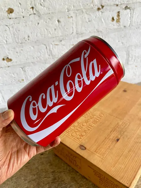 Alcancía Coca Cola De Latón - China 2023