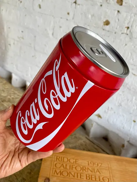 Alcancía Coca Cola De Latón - China 2023