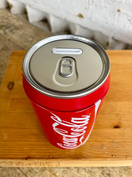 Alcancía Coca Cola De Latón - China 2023