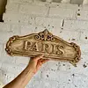 Placa De Pared En Relieve Envejecida