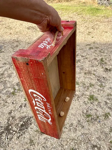 Caja Coca Cola Rústica Y Manijas Anudadas En Los Laterales