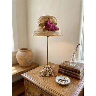 Lámpara Rústica Con Sombrero Cloche Y Flores