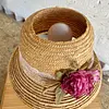 Lámpara Rústica Con Sombrero Cloche Y Flores