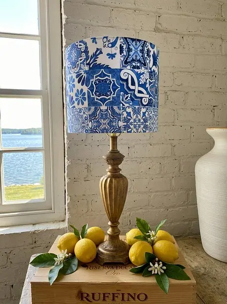 Lámpara Con Caperuza Estilo Azulejos Griegos- U.S.A. 1995