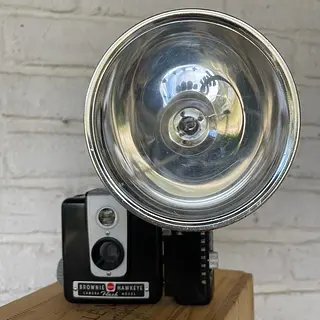 Cámara Fotográfica Kodak Brownie Hawkeye 1955