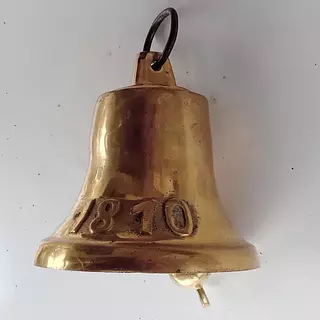 Campana De Bronce Con El Número 1810