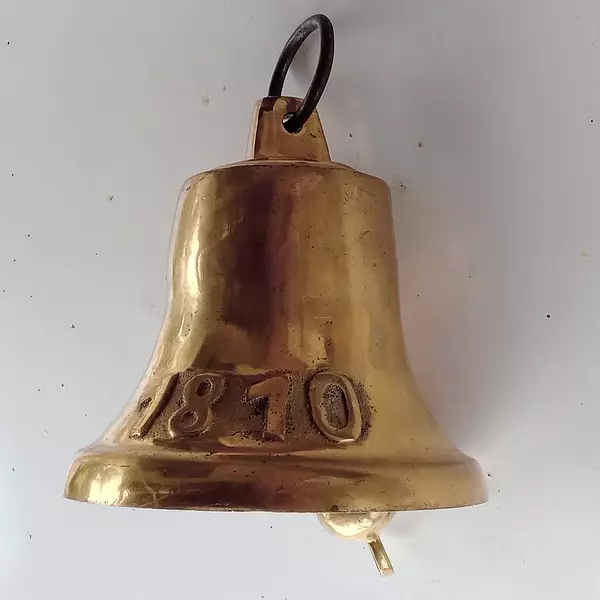 Campana De Bronce Con El Número 1810