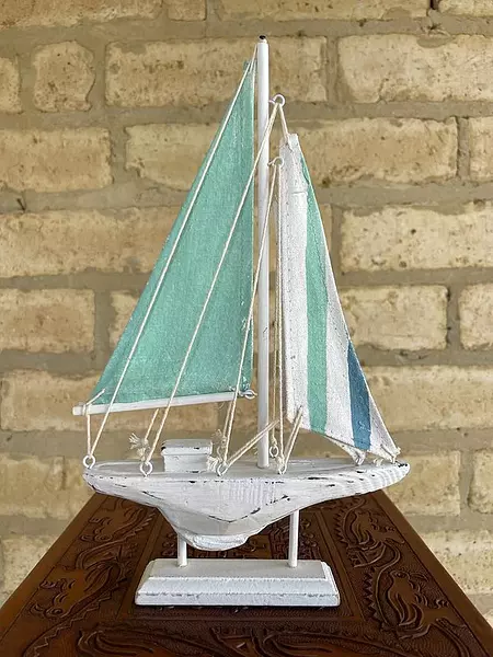 Velero De Madera Y Lona