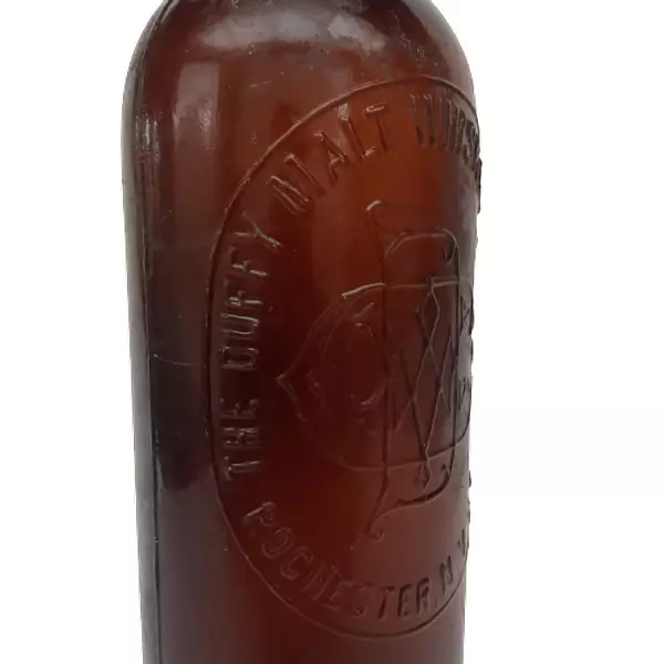 Botella De Whisky De Malta 1886